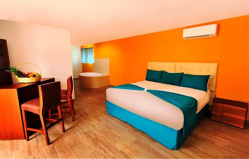 Container Inn Hotel Aeropuerto Puerto Vallarta Mexico